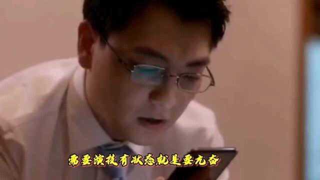 什么叫敬业,这个小哥哥告诉你?