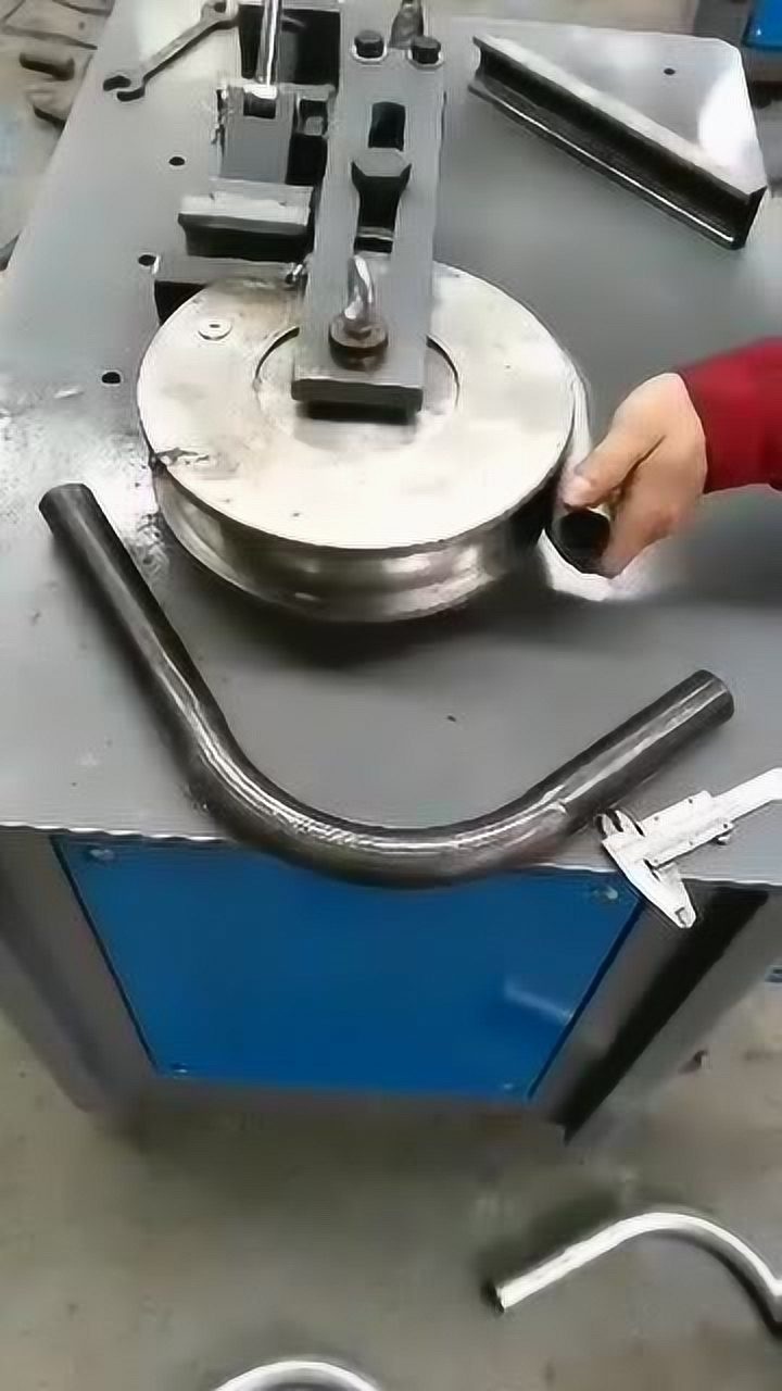 弯管机钢管弯曲机弯角机弯弧机钢管弯曲_腾讯视频