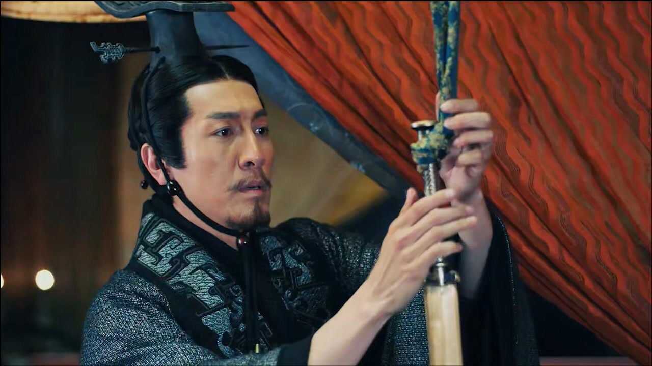 大秦赋最高能一幕,赵姬嫪毐浓情蜜意被抓包,嬴政掀