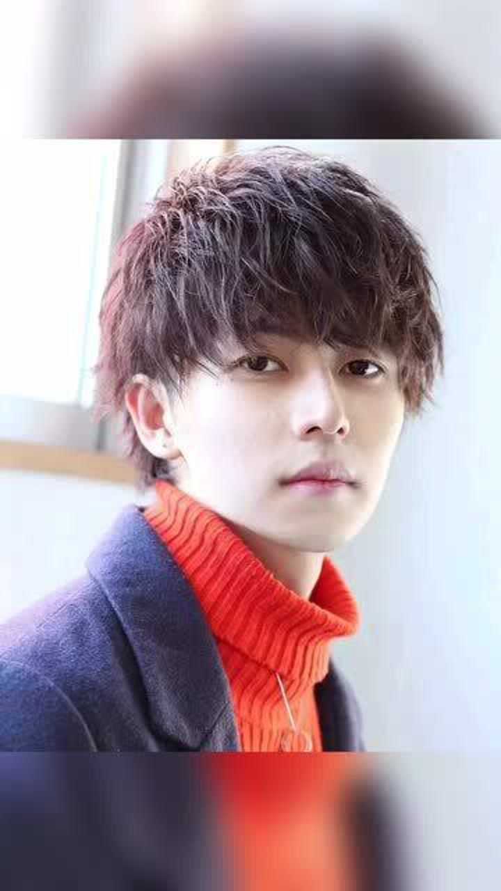 男士发型 凌乱纹理狼尾发型 冬季发型推荐 谁做谁帅