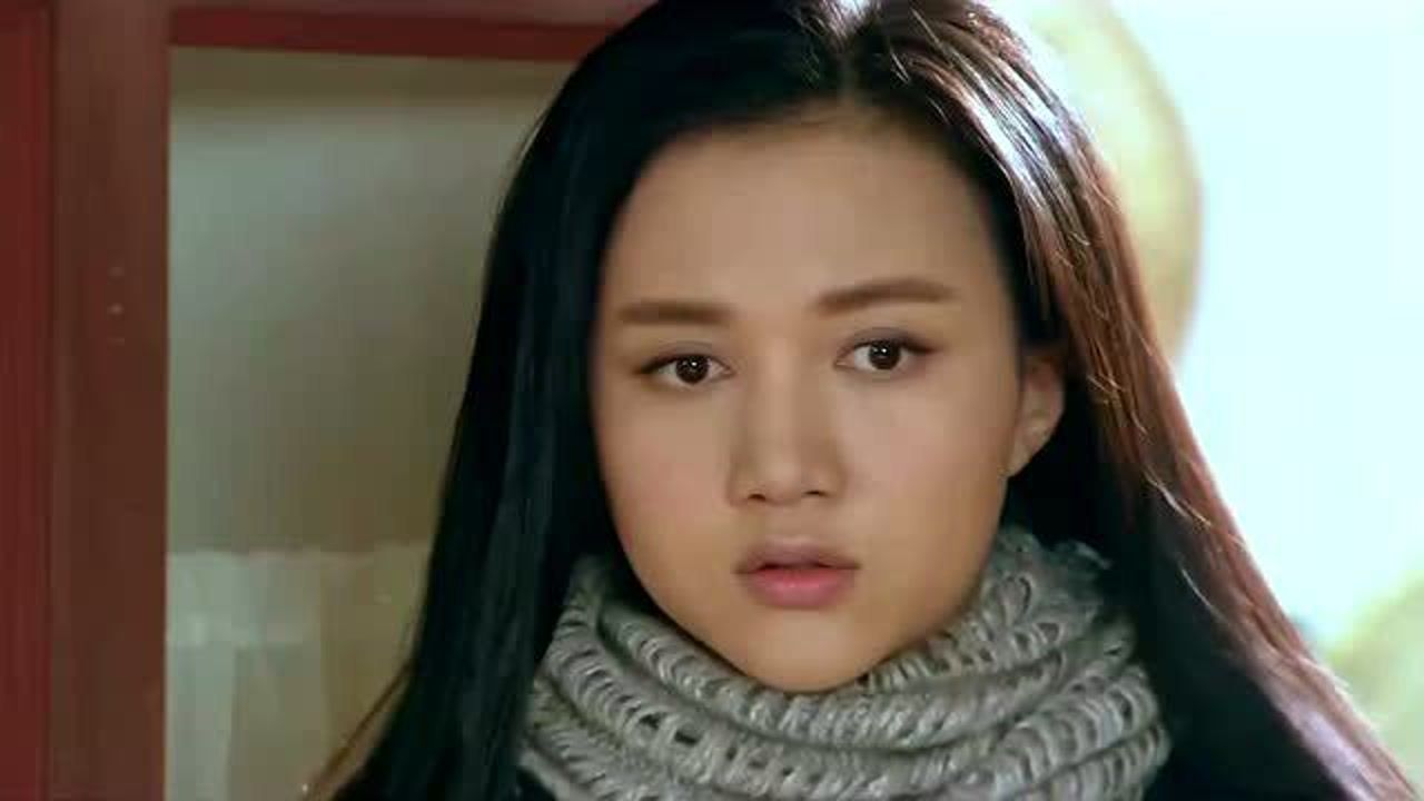 生死相依蓝卓欠10万被债主打上门不料女友叫来总裁霸气摆平