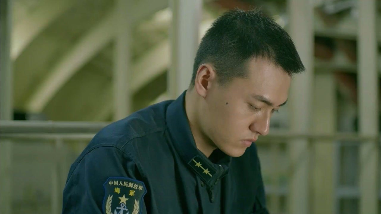 深海利剑父亲是烈士妈妈是音乐教师韩冰洋背负了太多故事