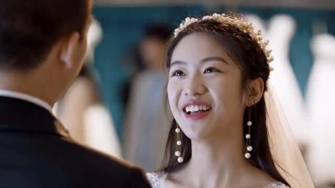 百岁之好一言为定:看到夏林希穿上婚纱的那一刻,蒋正寒心里想什么呢?