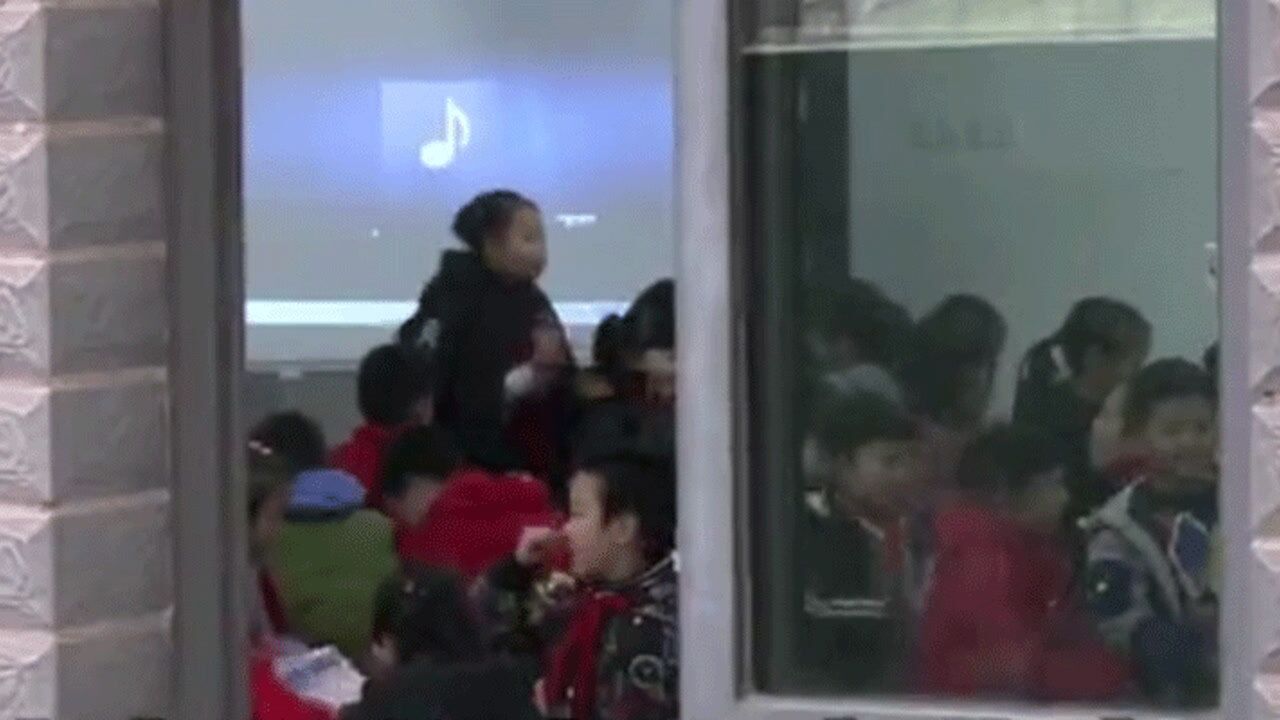 体罚学生?几名孩子课堂调皮全班被“连坐”挨打_高清1080P在线观看平台_腾讯视频