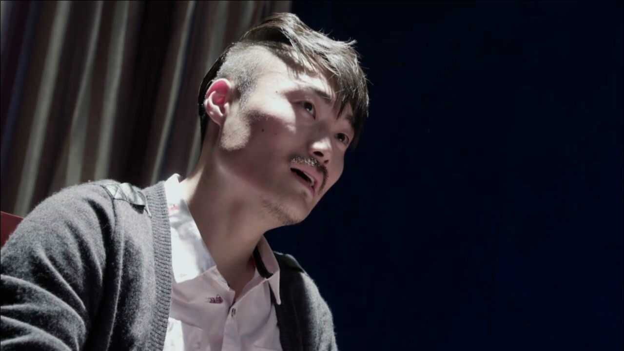 警察锅哥锅哥审讯有一套随口几句话把嫌疑人都整急眼了