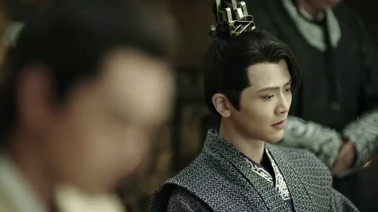 庆余年:文坛大宗师庄墨韩上殿,众人赶紧站立行礼,牌面真大!