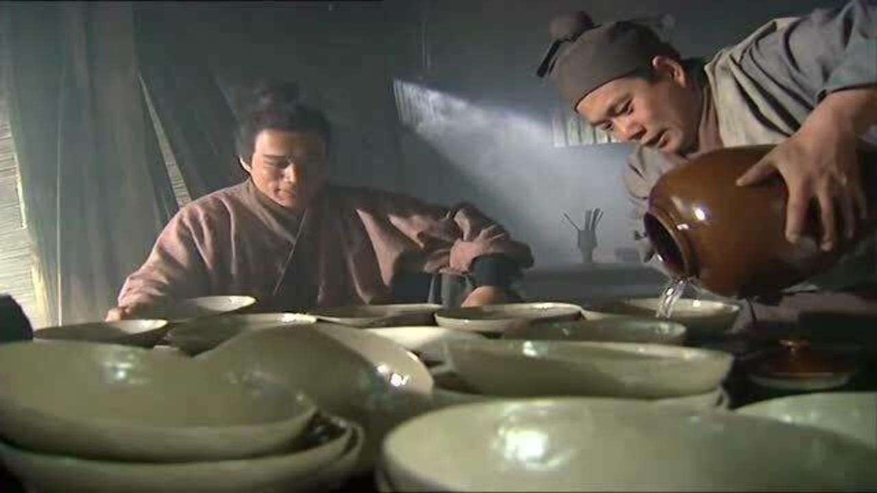 水浒传:武松吃酒太猛,整整一坛酒,全部吃光!