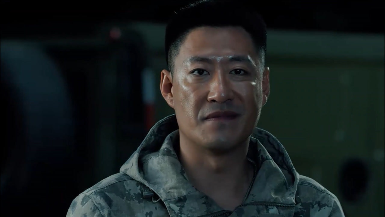 蓝军出击:蓝军罕见失利,被敌人打得节节败退,旅长十分窝火