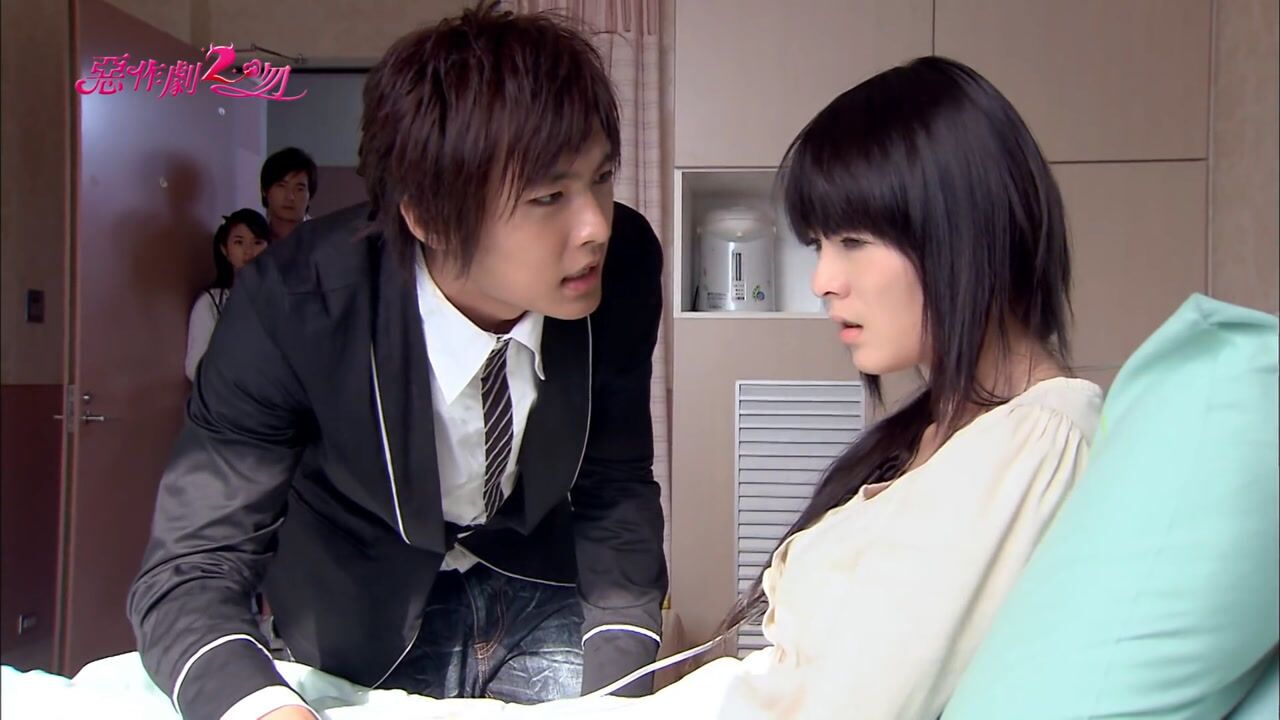 恶作剧之吻纯美和阿布赌气一旁的直树看透一切湘琴一头雾水