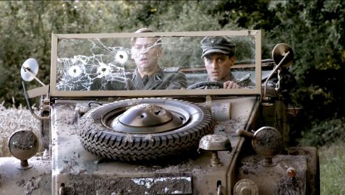 游击队乔装路上设伏，被德军司机识破紧急刹车，开路摩托车被歼