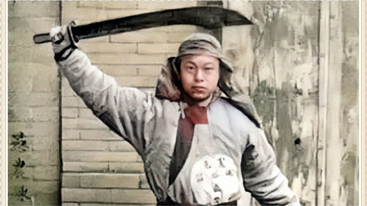 真实的晚清义和团,手拿大刀,头贴灵符,号称刀枪不入_腾讯视频