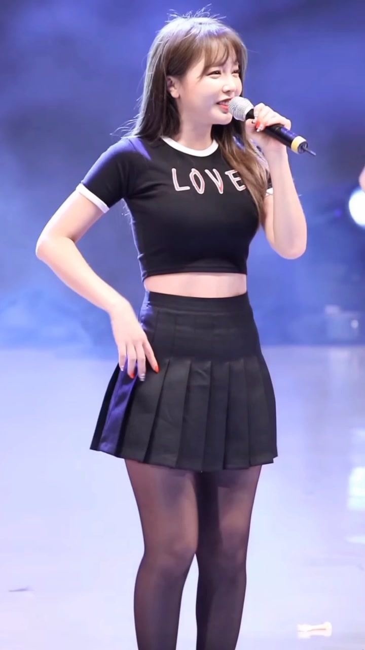 洪真英–黑丝热舞音乐饭拍超清