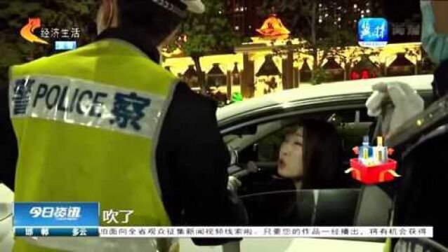 全程网络直播!唐山交警夜查近500辆车,酒驾违法行为查处0起