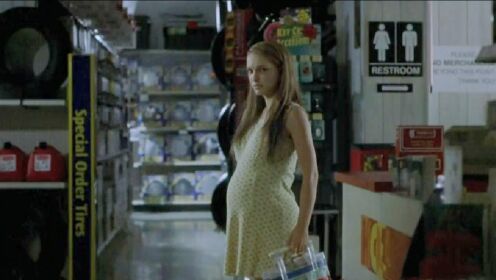 孕妇躲进超市里生孩子，整整六个星期，都没有人发现她的存在