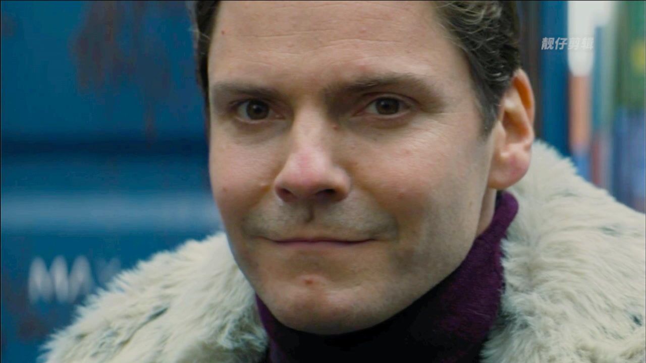 泽莫男爵他只是个普通人没有任何超能力却能让复联进行内战