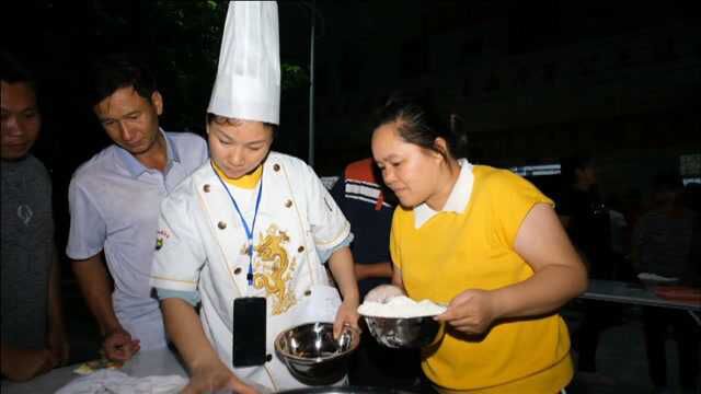 面点培训进村庄 村民学习“面”功夫