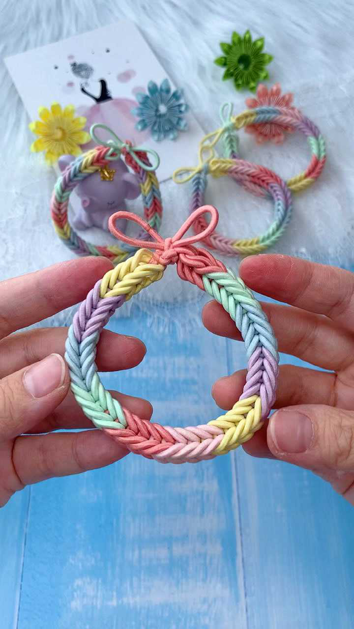 简单的闺蜜手环你小时候玩过吗快编给你的闺蜜