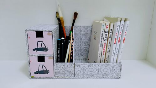 废旧纸箱改造!diy成带收纳功能的桌面书架,实用又好看