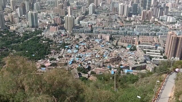 甘肃兰州兰山公园,登上最高峰俯瞰兰州城,本地人最喜欢爬的山?