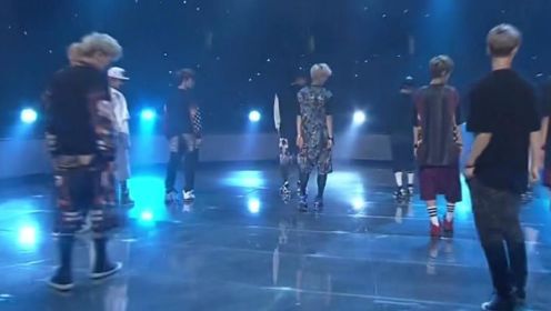 EXO成名曲《咆哮》的超帅舞台，满满的回忆！