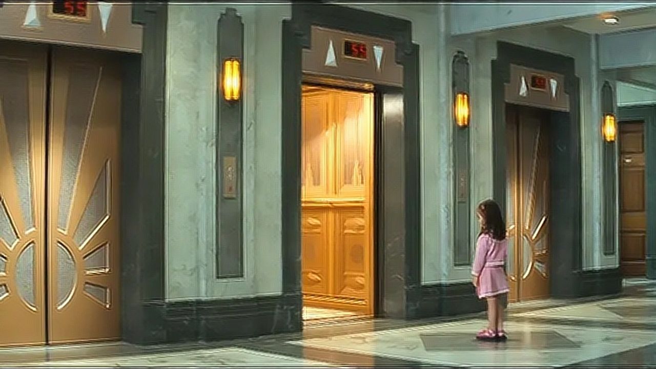 电梯下行美国电影图片
