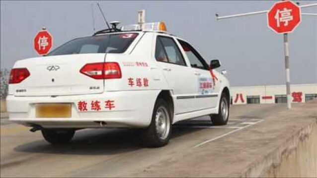 “教练车和考试车”有何区别?很多人不懂,学员:早点知道就好了