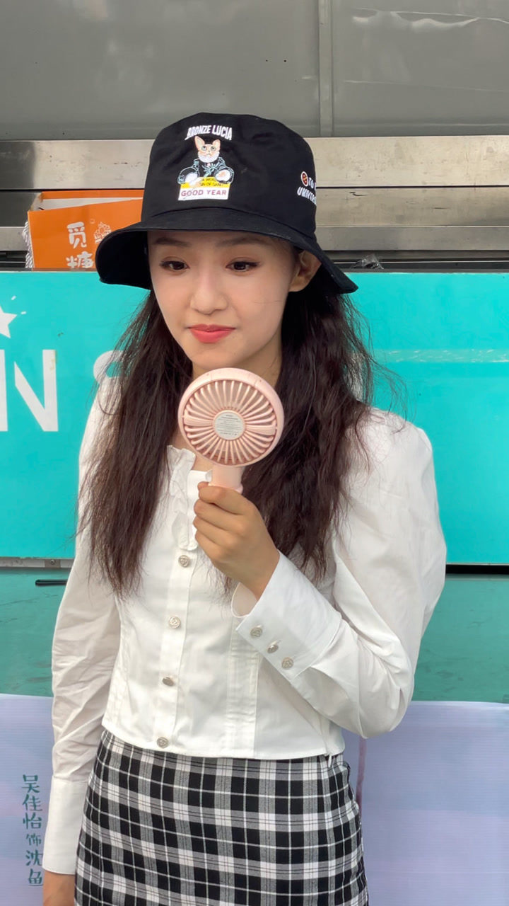 吴佳怡请所有粉丝吃饭女神吴佳怡太好了