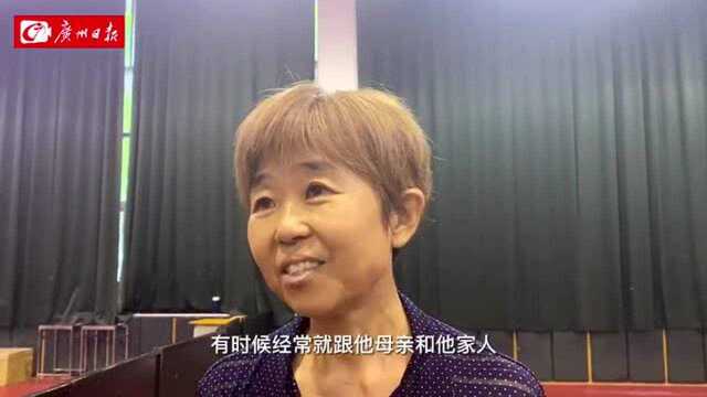 【乒乓球】母校小队员给樊振东加油 恩师负责帮他父母减压