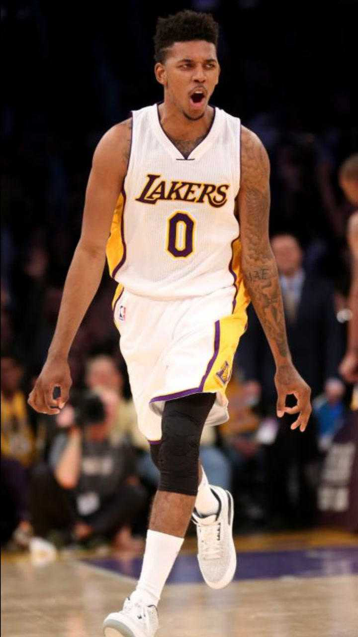 36岁尼克杨重返湖人?生涯两大绝杀名场面,无视科比抢断队友