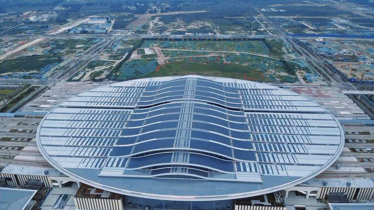 航拍中国最大高铁站雄安站,面积相当于7个北京站,太壮观了!