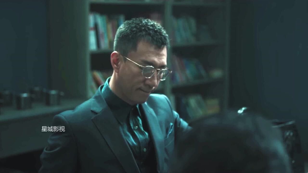 扫黑风暴:马帅听大江整英文