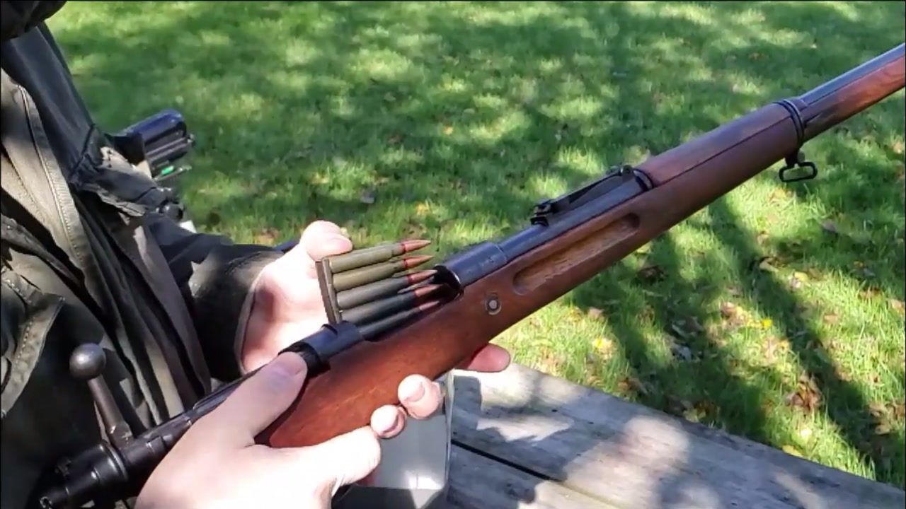 手动拉栓,弹夹供弹5发,毛瑟gew.98式步枪,靶场实弹射击测试