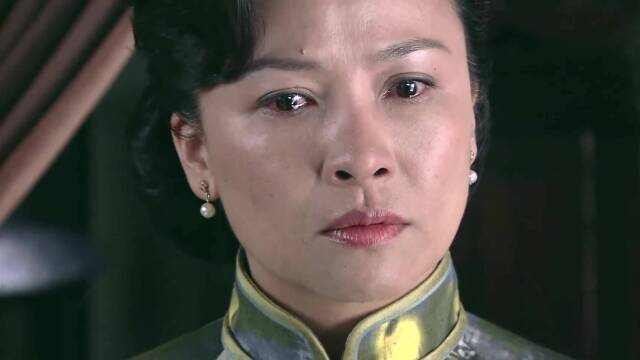 杀狼花:女特工看不起风尘女子,下秒得知她的遭遇,傻眼了