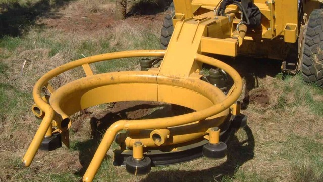 威威挖树园林应用之--捆树机!