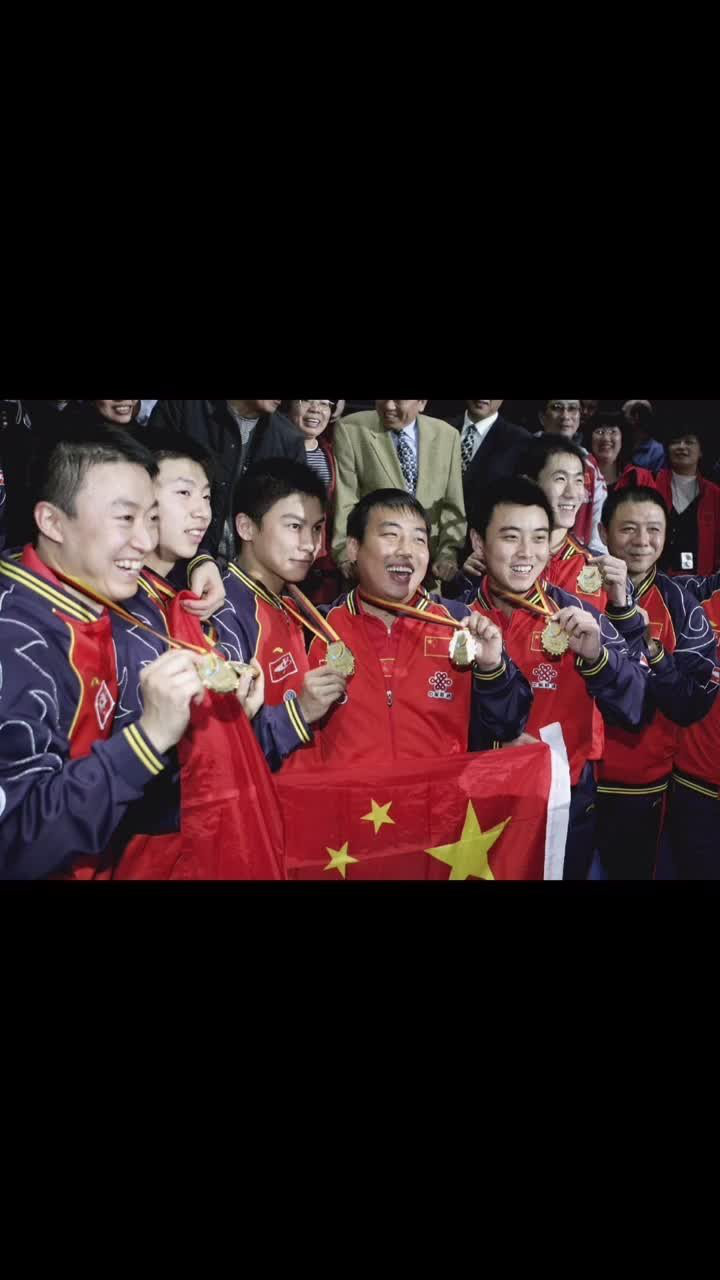 06年不莱梅世乒赛上18岁的马龙获得了自己的第一个世界冠军.