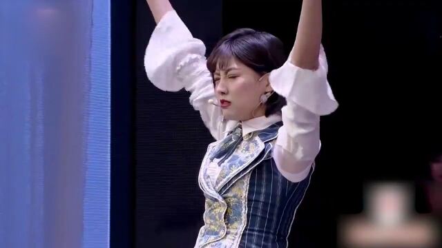 《欢乐喜剧人7》灵魂舞姬李艺彤上线,在线battle舞王秦霄贤!