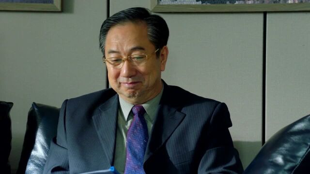 中国式关系:合理请调反遭拒,中年干部该怎样应对危机?