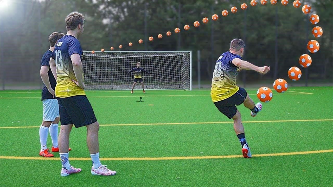 能绕过人墙,自动转弯的香蕉球,怎么踢出来的?