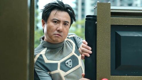 未来机器人穿越过来当起临时爸爸,你给了我童年,我给你生命