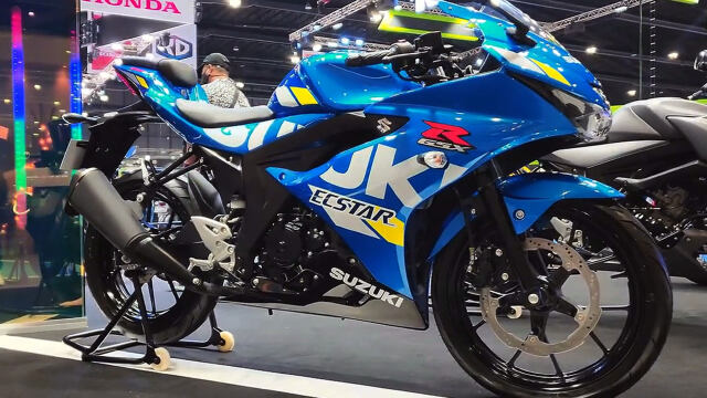 铃木新款150摩托到店,颜值颇高,油耗3l,无钥匙启动,售17000元