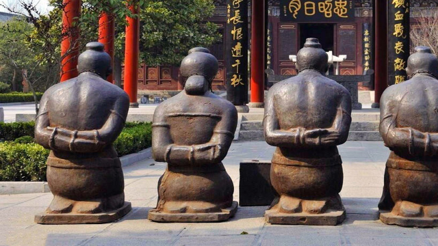 秦桧后人先祖跪像跪了800年该站起来了岳飞后人如何回应