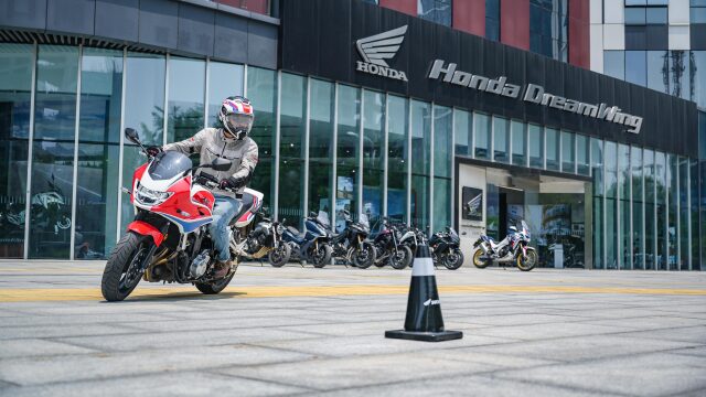 试驾honda街皇cb1300 super bol dor,逛逛新开的honda dreamwing西安