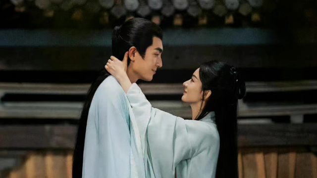 与凤行:赵丽颖表白林更新的情话火了,网友疯狂模仿,太特别