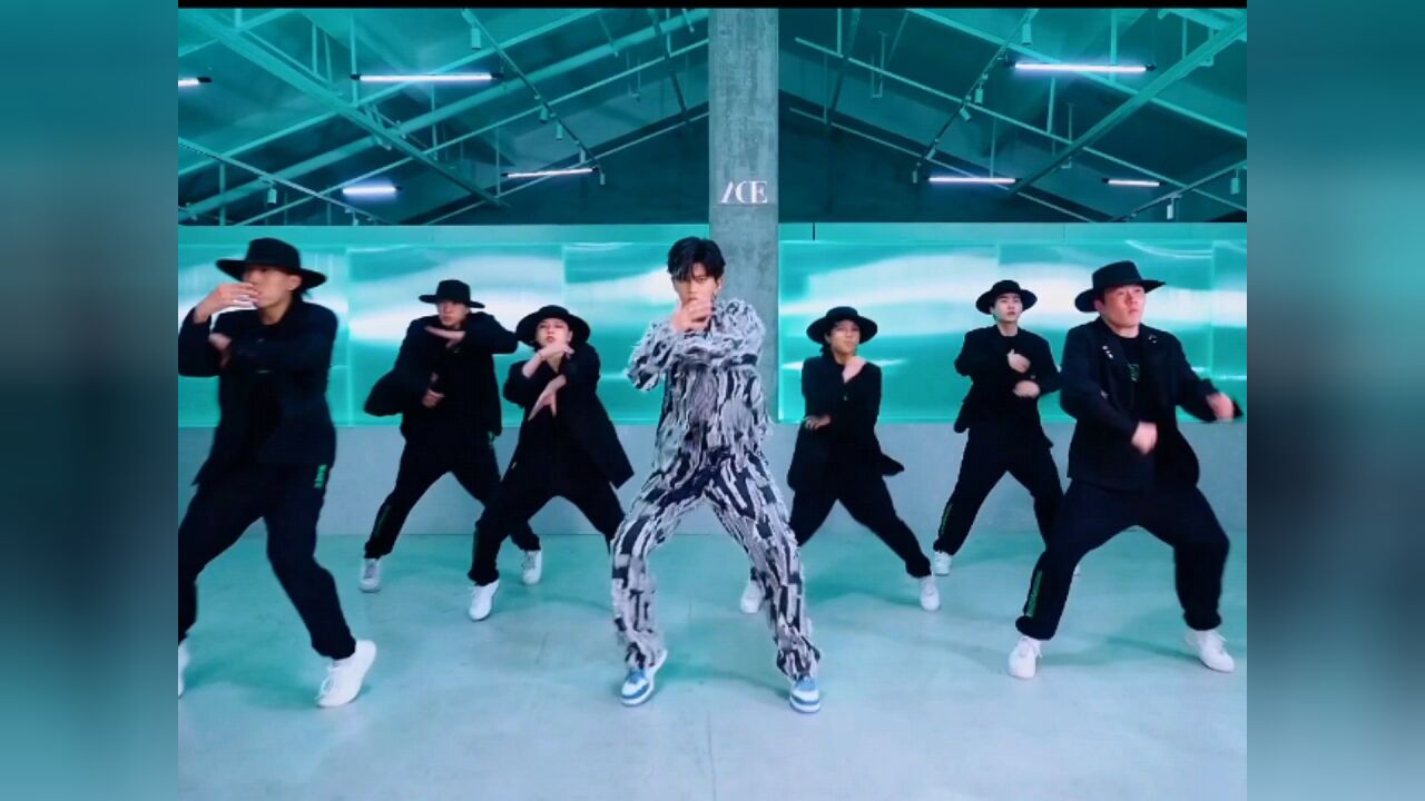 任嘉伦新专辑《33》主打《无愧》mv_高清