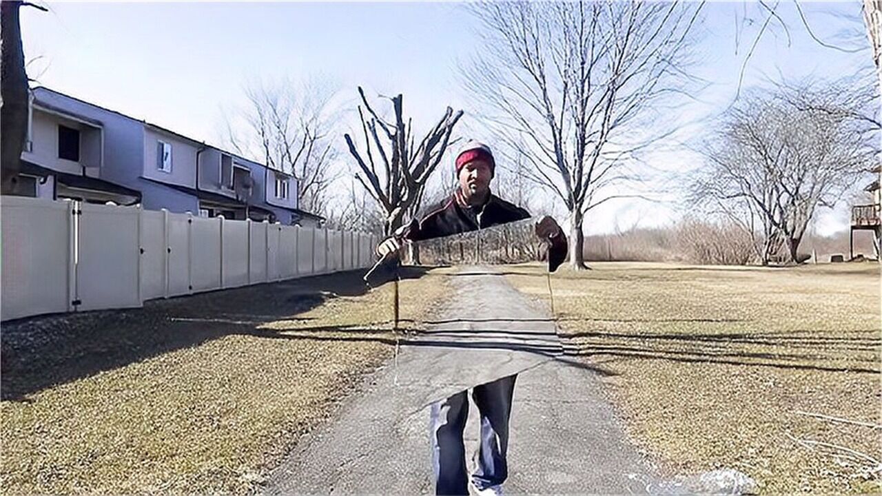 男子发明了一款隐身衣,挡住身体人就凭空消失,相关人士揭露原理