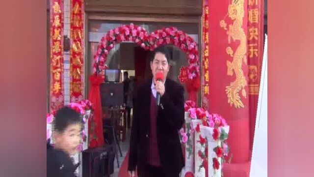 杨剑与丁绒喜结良缘,兵哥主持婚礼