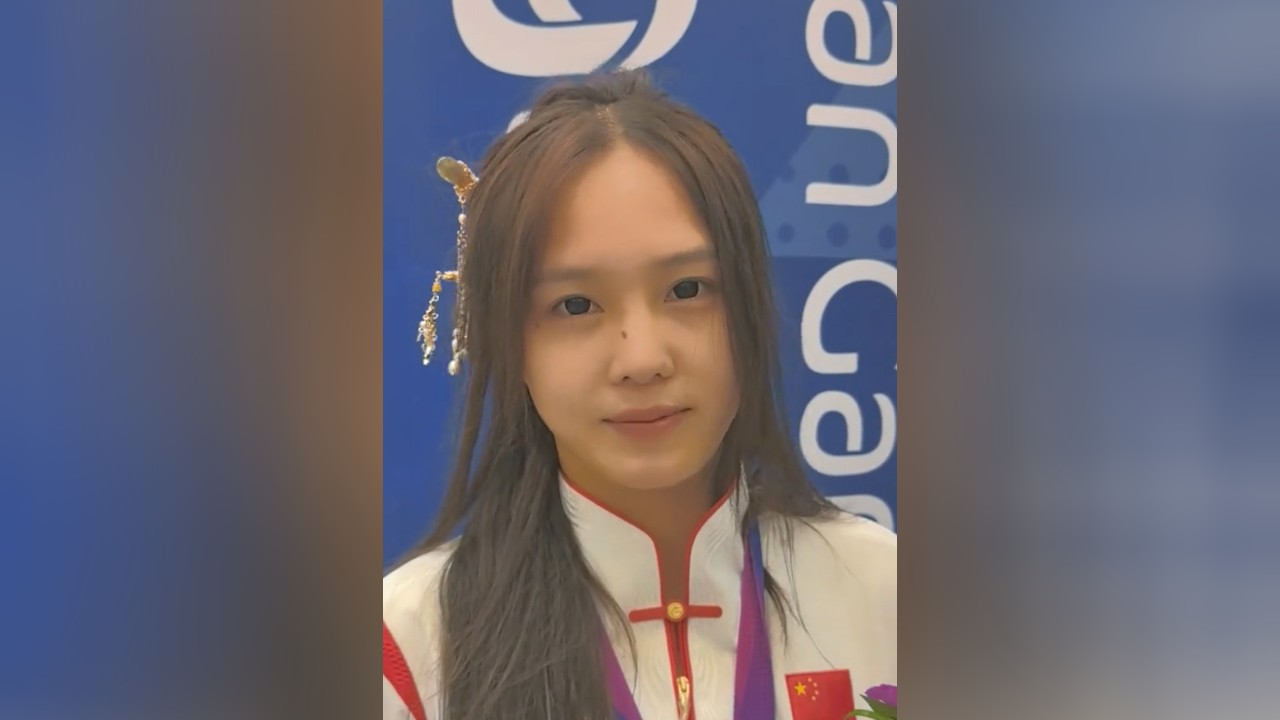中国女子水球队赛后掀翻日本队球门,熊敦瀚:是一种发泄自我的方式