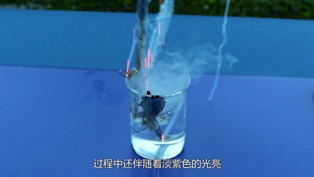 钠是一种什么金属?质地柔软能轻松切开,为何不能丢进水里