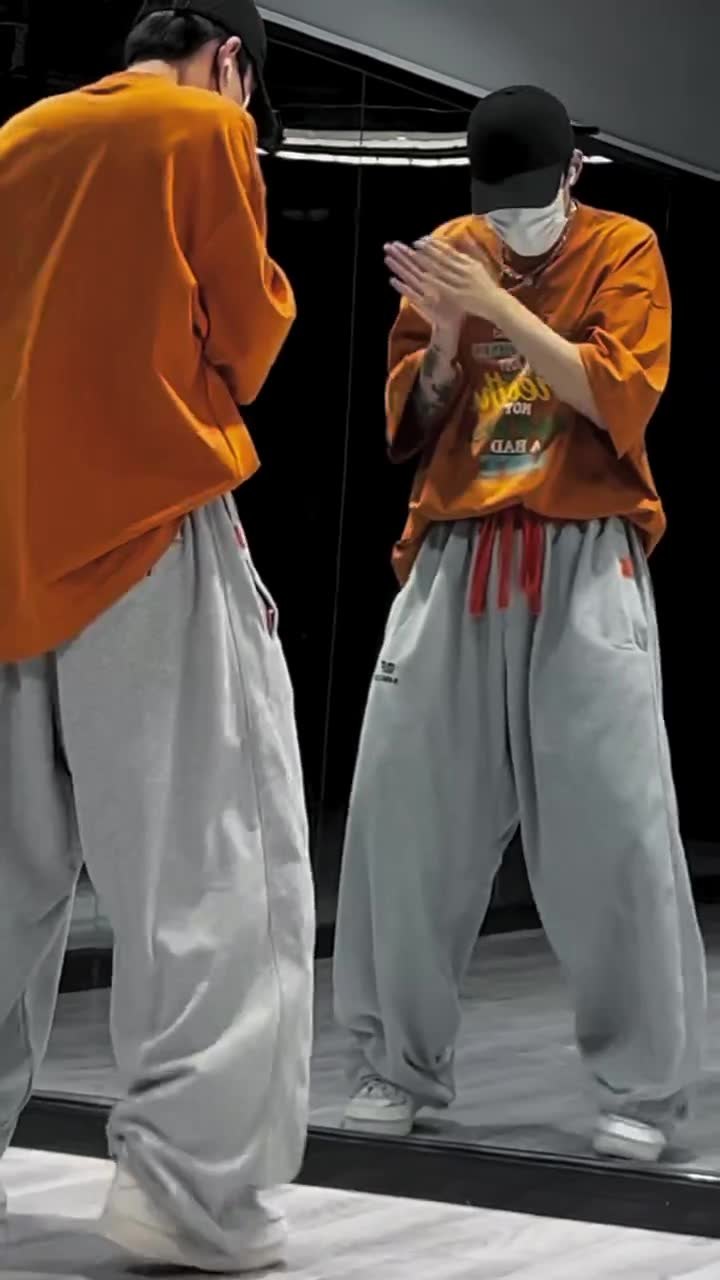 你想成为我的腰带吗? #男高中生 #灰裤子 #顶胯