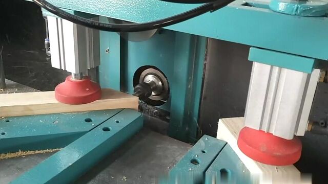 cnc数控木工榫槽机 木工榫卯机运作视频展示 (2)